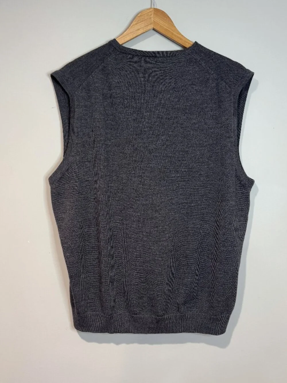 Jos. A. Bank Signature Collection Grey 100% Merino Wool V Neck Sweater Vest XL